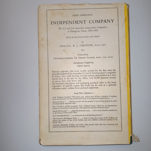 Back cover While History Passed